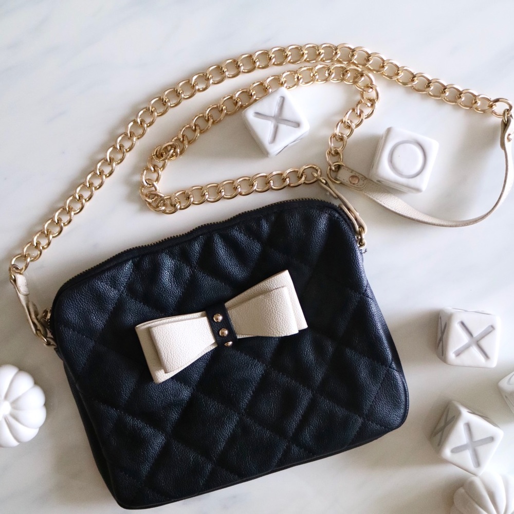 Quilted Crossbody Bag with Gold Chain Strap